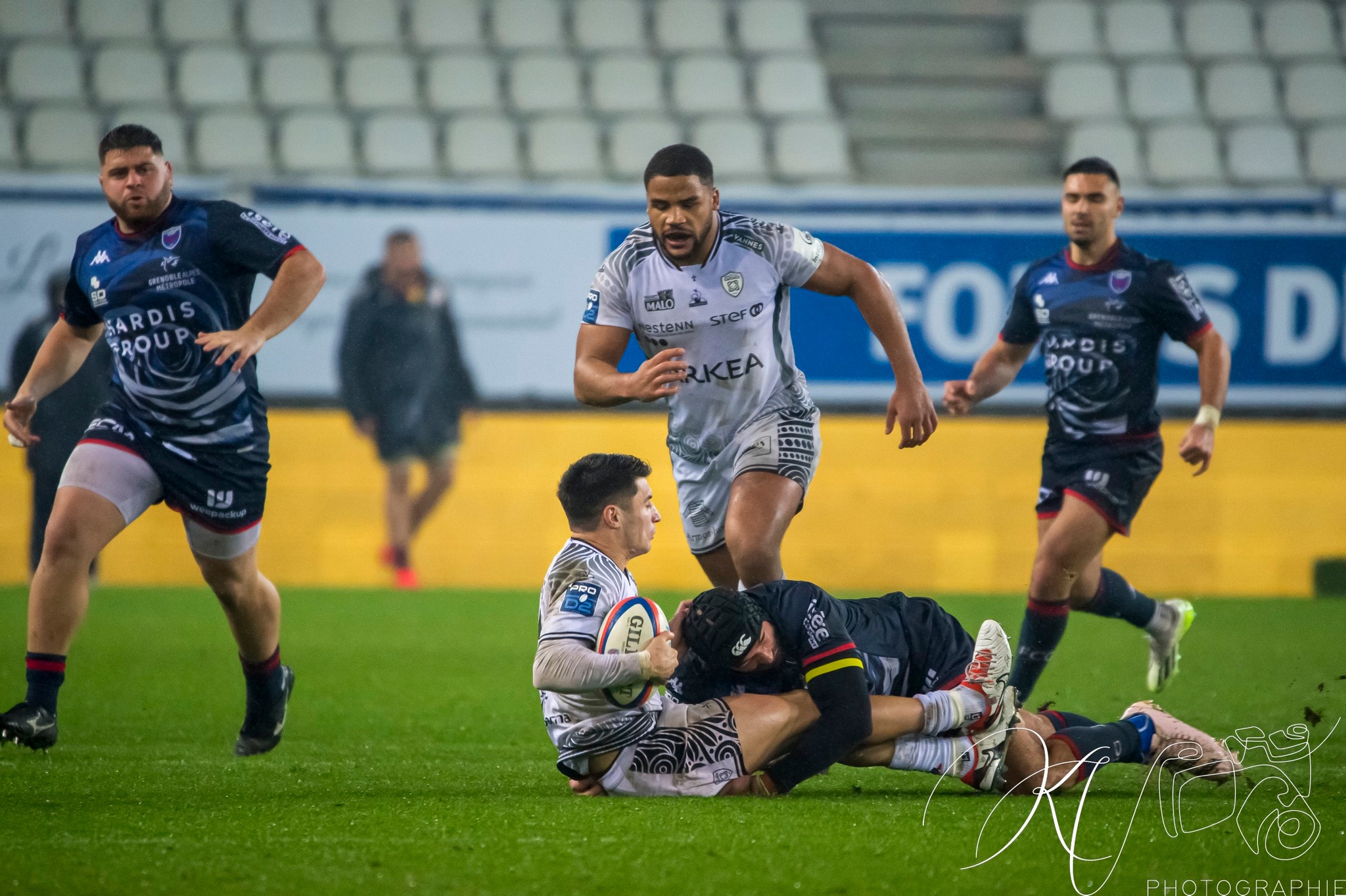  FC Grenoble Rugby - RC Vannes - Rugby - Pro D2 - FC Grenoble (15) vs (12) RC Vannes (#PD223FCGVANN11) Photo by: Karine Valentin | Siuxy Sports 2023-11-30