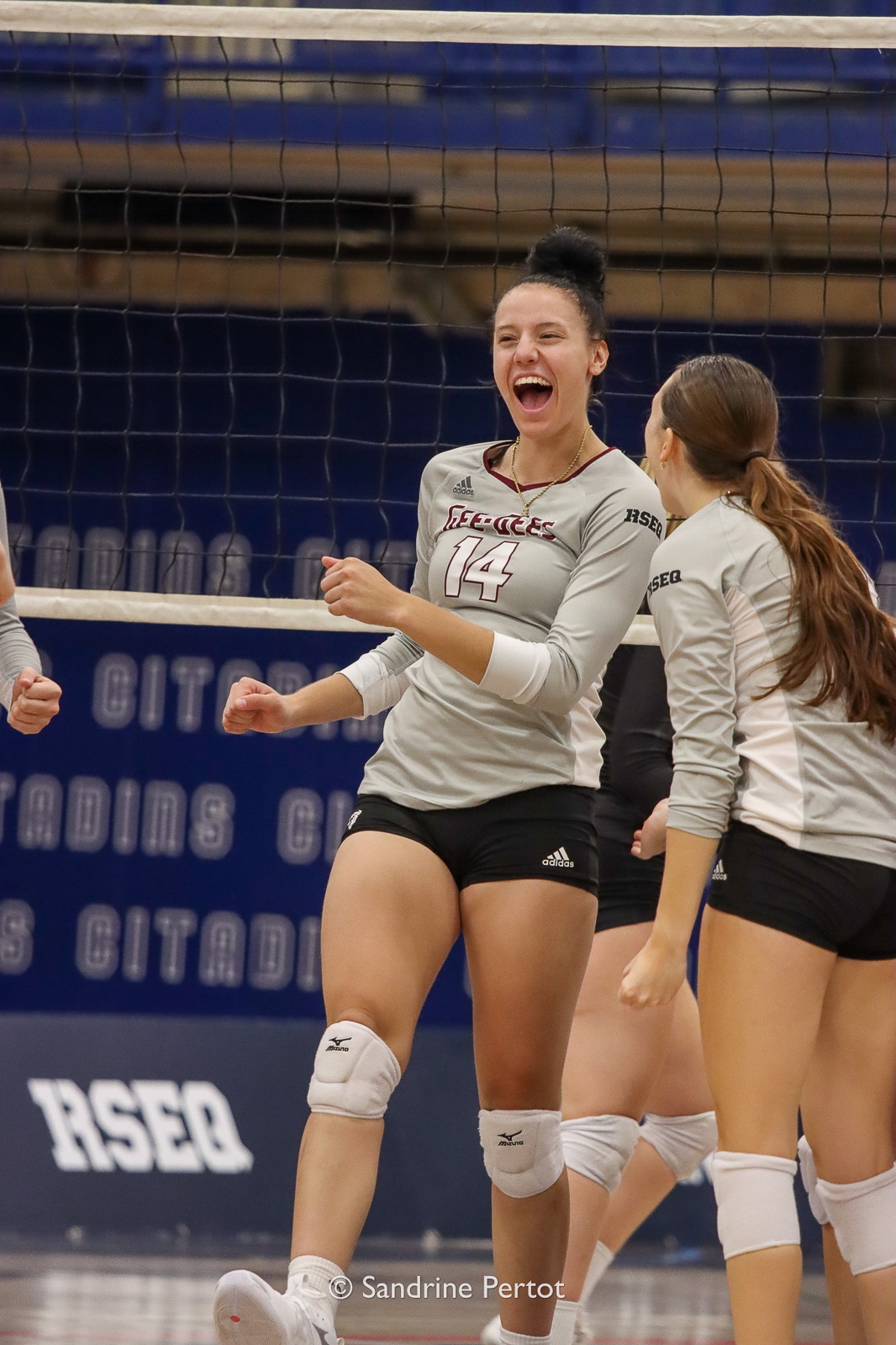  Université Ottawa -  - Volleyball - UQAM Invitational 2022 - Gee Gees (#2022UQAMINV06) Photo by: Sandrine Pertot | Siuxy Sports 2022-09-24