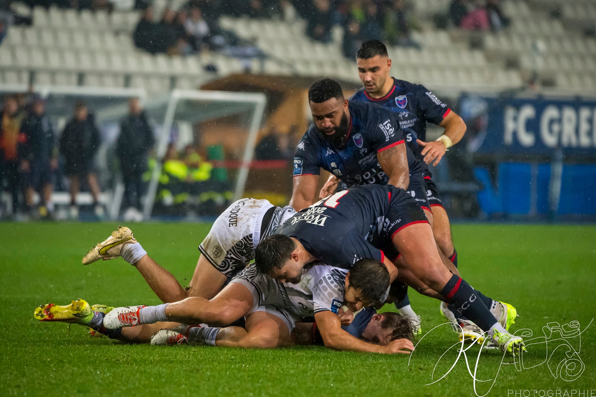  FC Grenoble Rugby - RC Vannes - Rugby - Pro D2 - FC Grenoble (15) vs (12) RC Vannes (#PD223FCGVANN11) Photo by: Karine Valentin | Siuxy Sports 2023-11-30