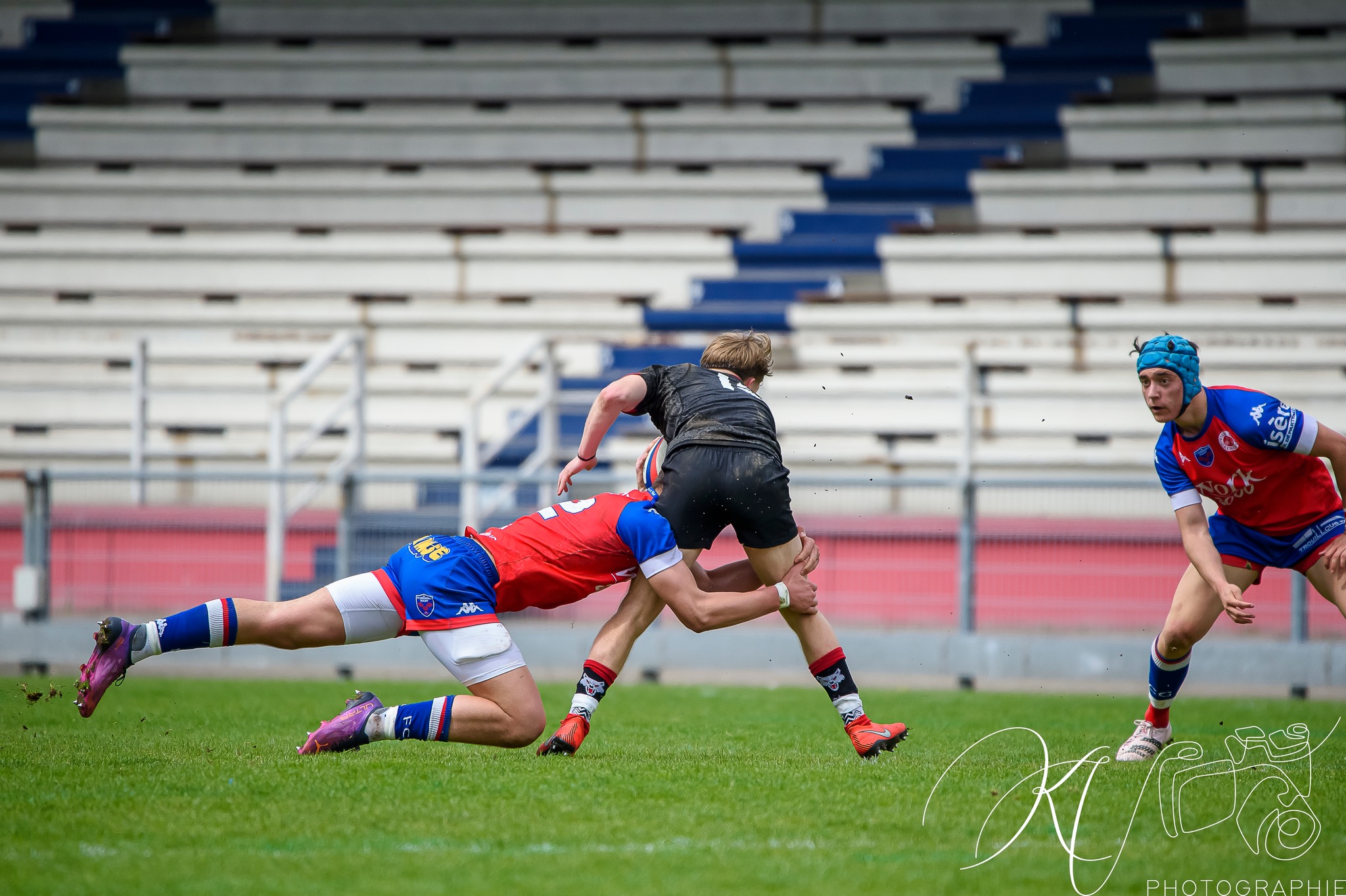  FC Grenoble Rugby - Lyon Olympique Universitaire - Rugby - 2023 CRABOS FCG (21) vs (15) LOU (#2023CRABOSFCGLOU04) Photo by: Karine Valentin | Siuxy Sports 2023-04-29