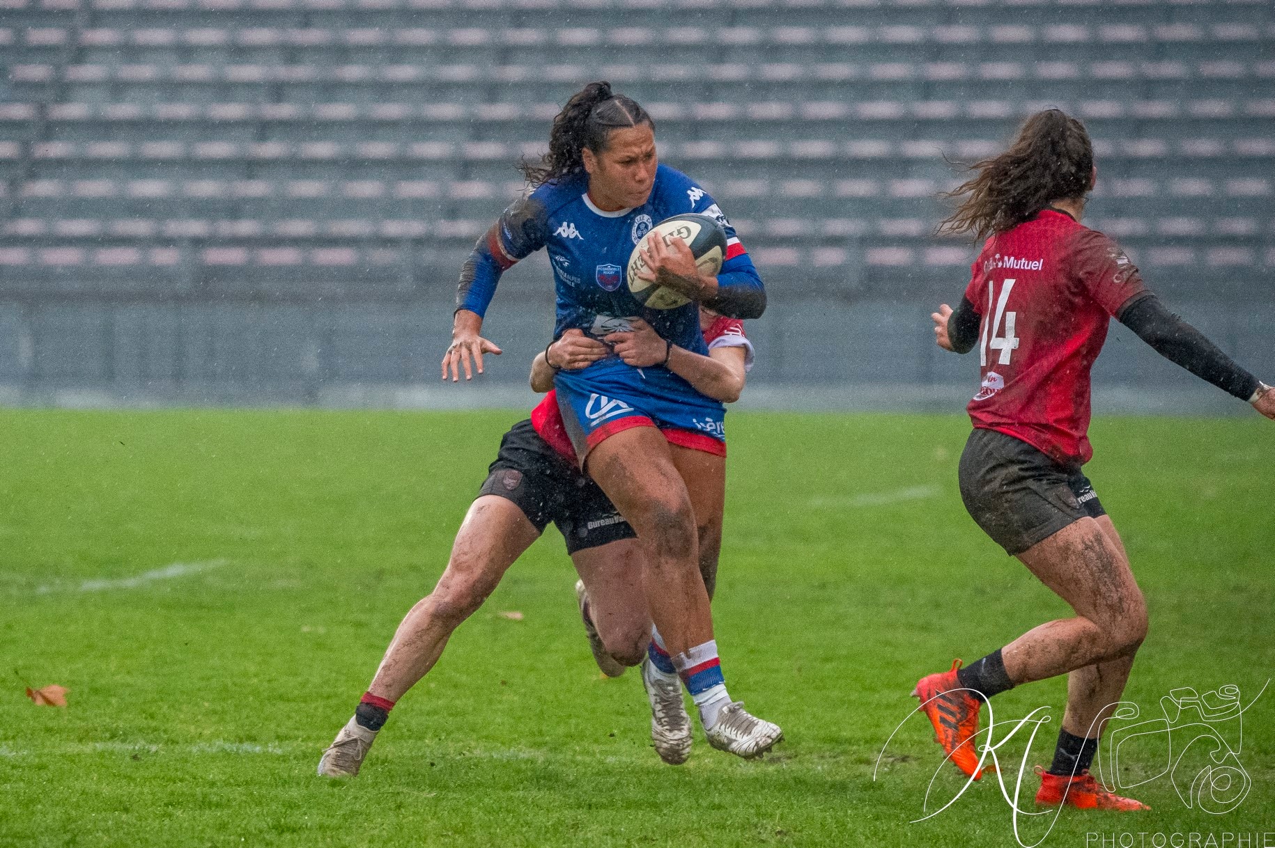 FC Grenoble Rugby - Lyon Olympique Universitaire - Rugby - Elite 1 2023 - FC Grenoble (17) vs (12) Lyon O.U. (#EL123FCGLOU12) Photo by: Karine Valentin | Siuxy Sports 2023-12-09