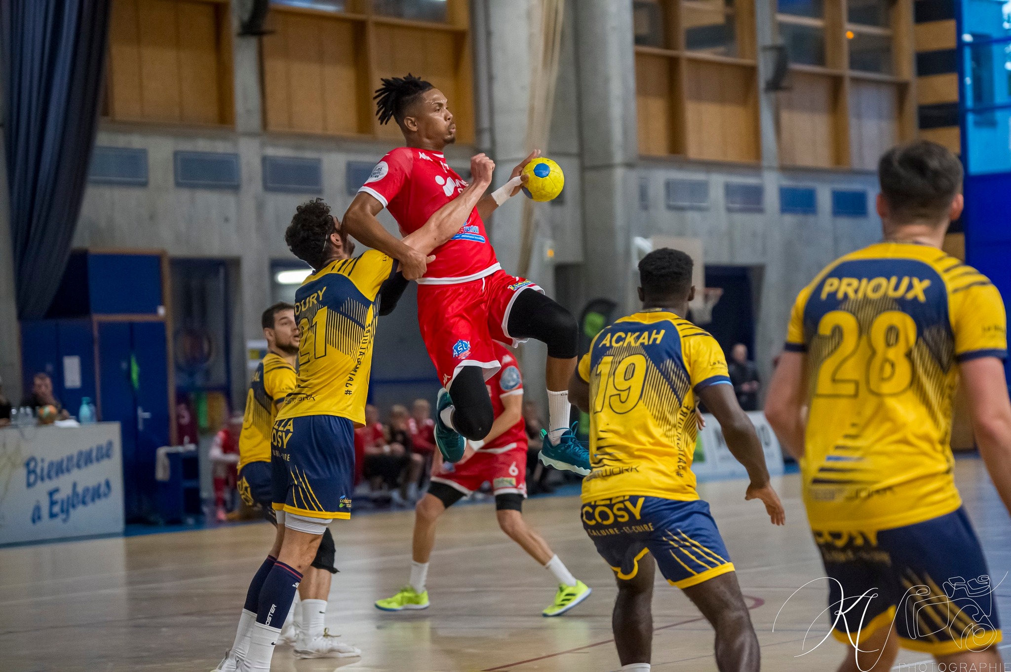  Grenoble SMH Métropole Isère Handball - AS Lyon Caluire - Handball - 2023 GSMH Isère vs AS Lyon Caluire (#2023GSMHASLC10) Photo by: Karine Valentin | Siuxy Sports 2023-10-23