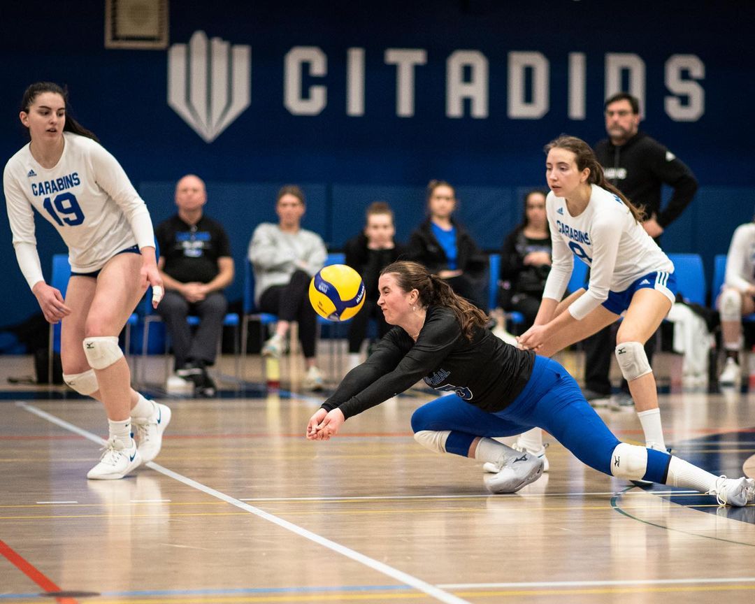 Florence CLOUTIER - Brittany MCGLASHAN -  Université du Québec à Montréal - Université de Montréal - Volleyball - RSEQ - 2023 VOLLEY F - UQAM (3) VS (2) UNIVERSITÉ DE MONTRÉAL (#RSEQ2023UQAMUDM02) Photo by: Ali El Kacemi | Siuxy Sports 2023-02-05