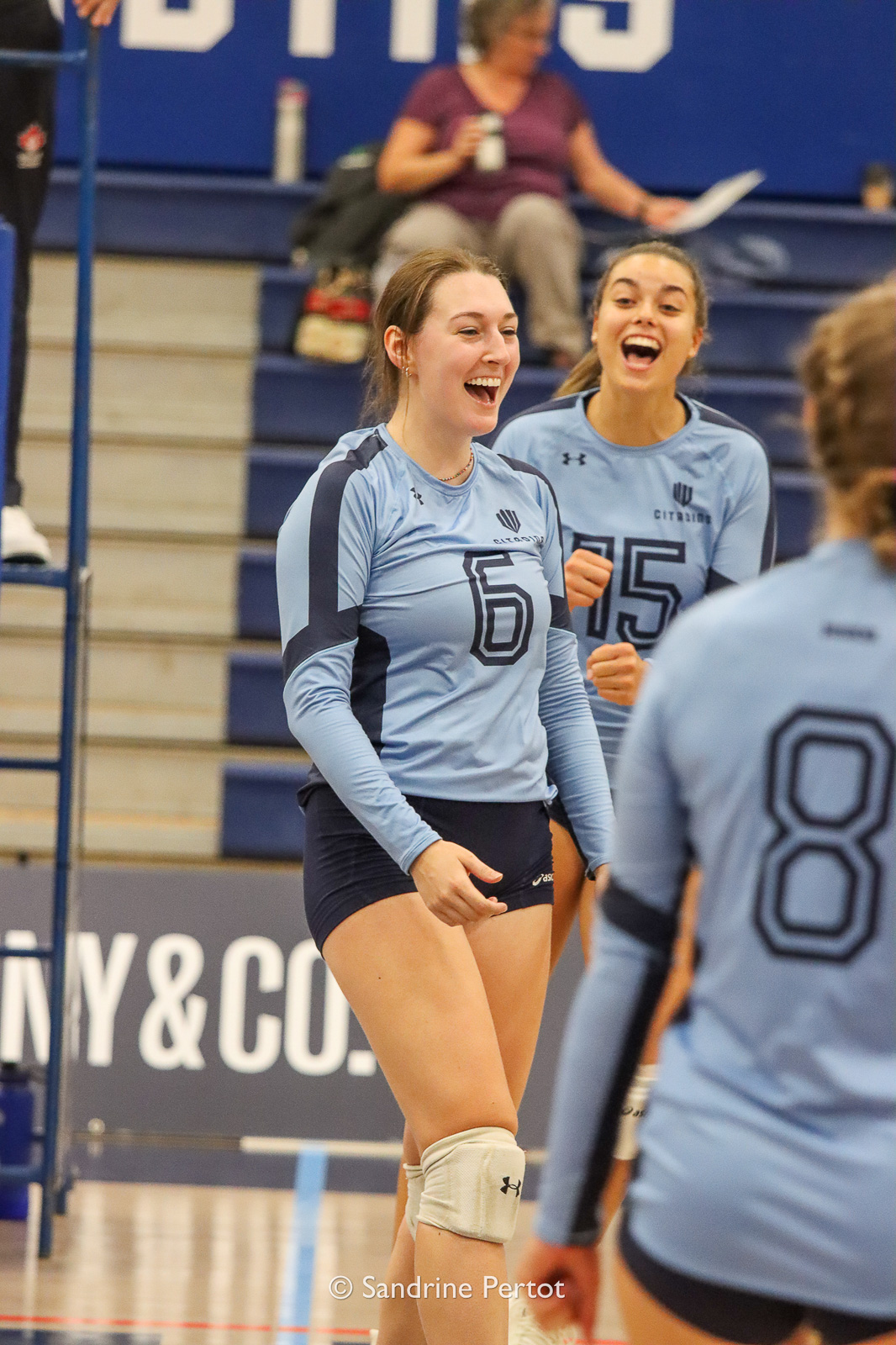 Justine DUBREUIL - Noémie GAGNÉ -  Université du Québec à Montréal -  - Volleyball - UQAM Invitational 2022 - Citadins (#2022UQAMINV07) Photo by: Sandrine Pertot | Siuxy Sports 2022-09-24