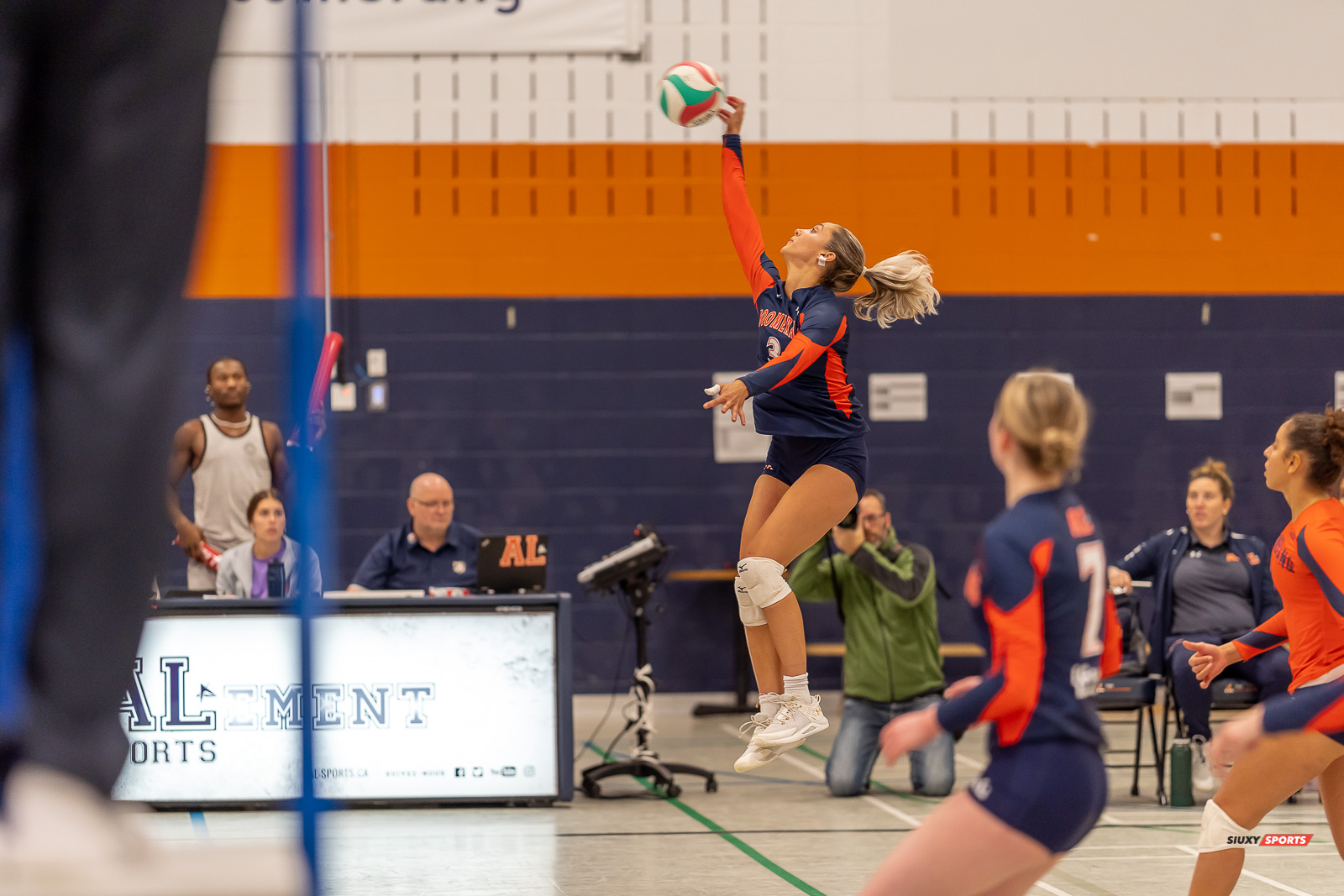 Ève LAMONTAGNE -  Cégep André Laurendeau - Collège Bois-de-Boulogne - Volleyball - RSEQ - 2023 Volley F - André Laurendeau (1) vs (3) Bois-de-Boulogne (#RSEQ2023ALvBBR01) Photo by: Dan Taylor-Morin | Siuxy Sports 2023-01-19