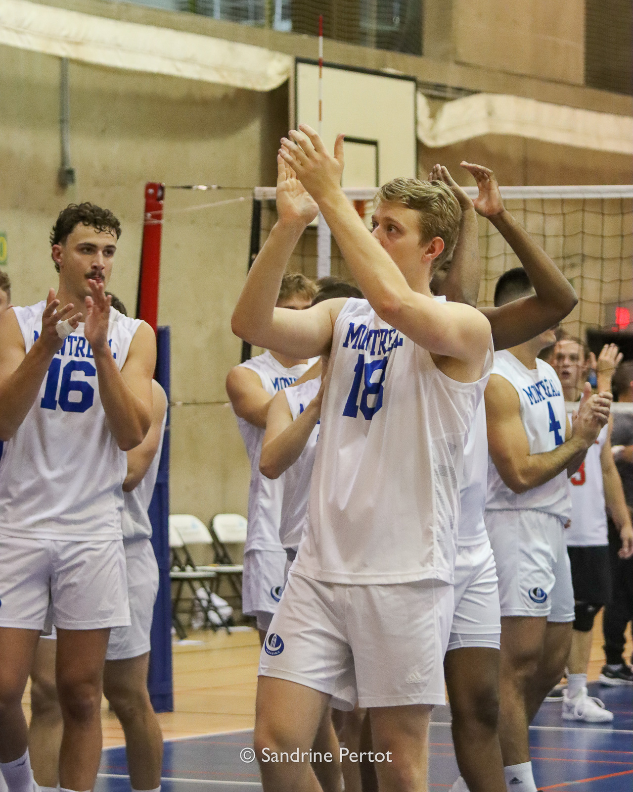  Université de Montréal - Université Laval - Volleyball - RSEQ - 2022 Volley M - Université de Montréal (2) vs (3) Université Laval (#RSEQ2022UdeMvUL08) Photo by: Sandrine Pertot | Siuxy Sports 2022-10-14