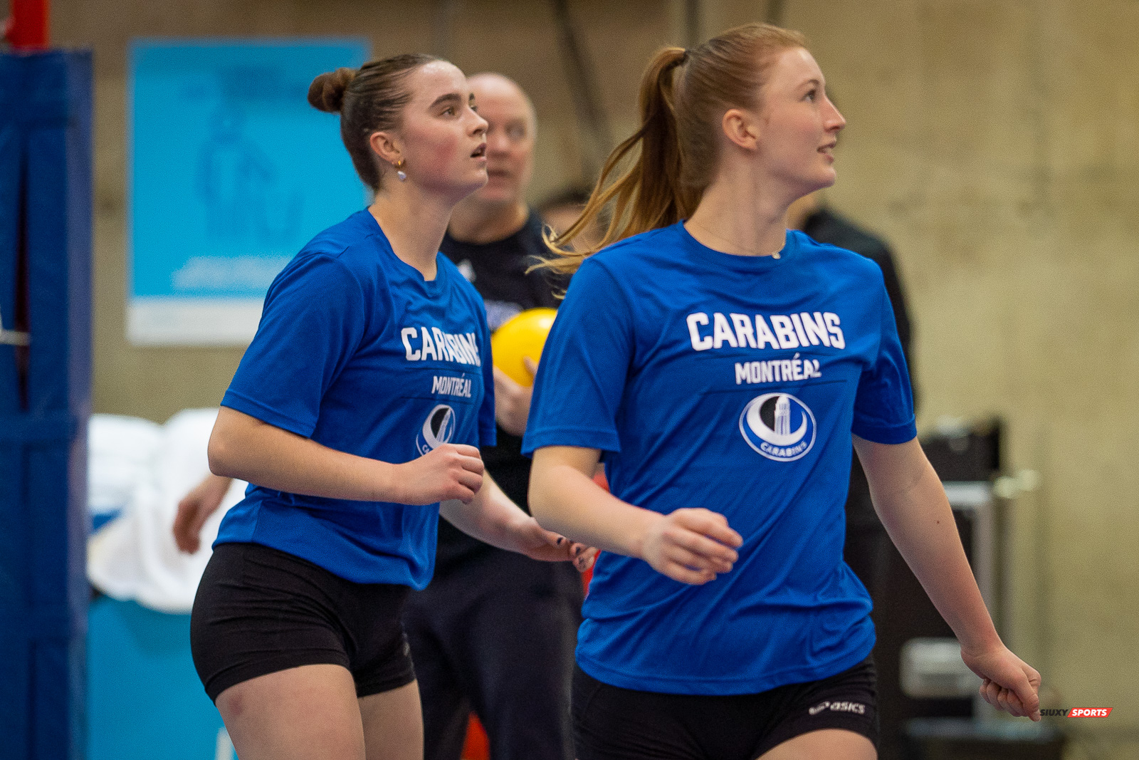 Olympe DESMEDT - Brittany MCGLASHAN - Sarah MCGLASHAN - - Université de Montréal - Université McGill - Volleyball - RSEQ - 2023 Volley F - Université de Montréal (1) vs (3) McGill University - R3 (Avant Match) (#RSEQ2023UDMvMCG01R3) Photo by: Juan Alchourron | Siuxy Sports Olympe DESMEDT - Brittany MCGLASHAN - Sarah MCGLASHAN - - Université de Montréal - Université McGill - Volleyball - RSEQ - 2023 Volley F - Université de Montréal (1) vs (3) McGill University - R3 (Avant Match) (#RSEQ2023UDMvMCG01R3) Photo by: Juan Alchourron | Siuxy Sports