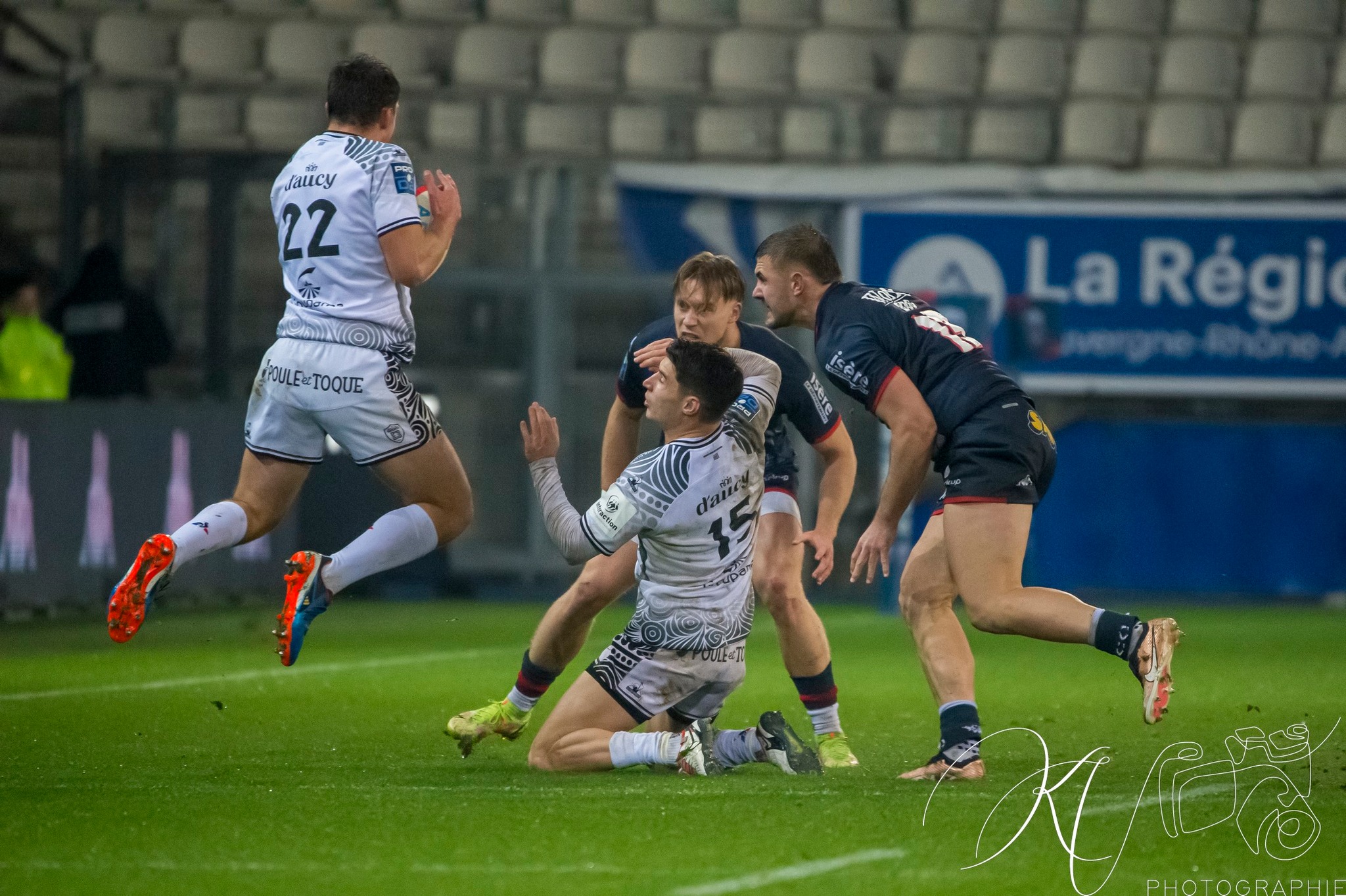  FC Grenoble Rugby - RC Vannes - Rugby - Pro D2 - FC Grenoble (15) vs (12) RC Vannes (#PD223FCGVANN11) Photo by: Karine Valentin | Siuxy Sports 2023-11-30