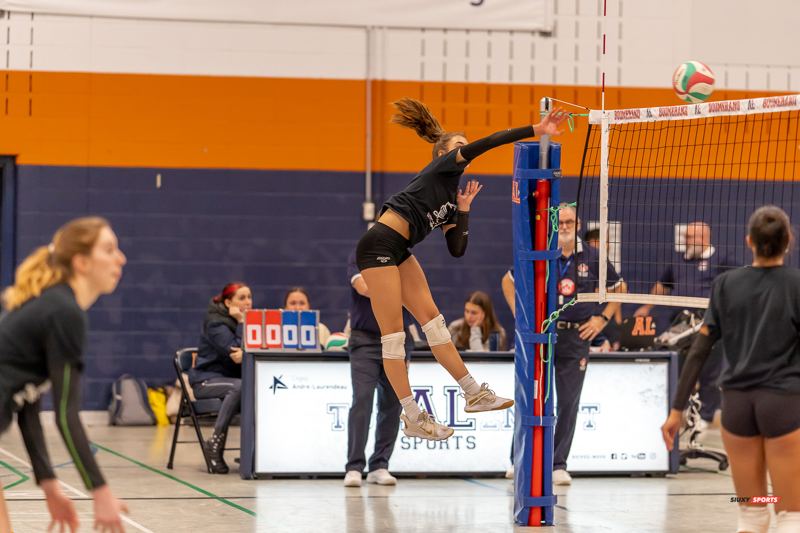  Cégep André Laurendeau - Collège Bois-de-Boulogne - Volleyball - RSEQ - 2023 Volley F - André Laurendeau (1) vs (3) Bois-de-Boulogne (#RSEQ2023ALvBBR01) Photo by: Dan Taylor-Morin | Siuxy Sports 2023-01-19