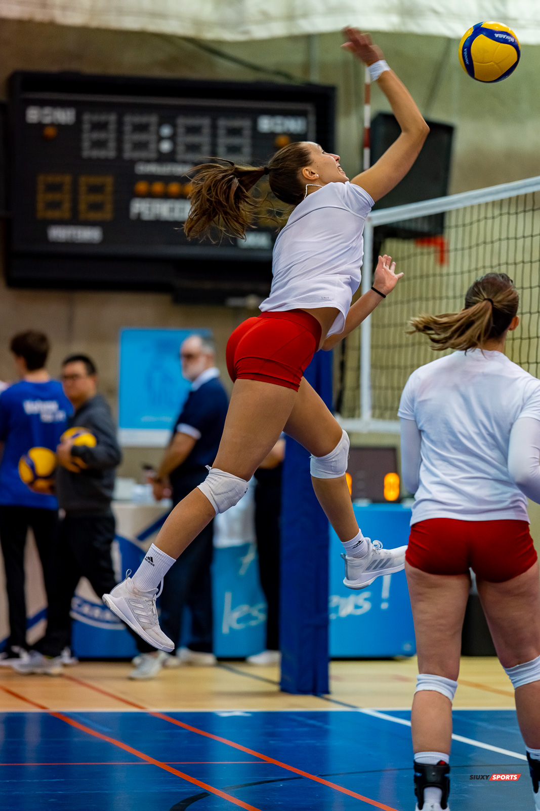 Charlene ROBITAILLE - - Université de Montréal - Université McGill - Volleyball - RSEQ - 2023 Volley F - Université de Montréal (1) vs (3) McGill University - R3 (Avant Match) (#RSEQ2023UDMvMCG01R3) Photo by: Juan Alchourron | Siuxy Sports Charlene ROBITAILLE - - Université de Montréal - Université McGill - Volleyball - RSEQ - 2023 Volley F - Université de Montréal (1) vs (3) McGill University - R3 (Avant Match) (#RSEQ2023UDMvMCG01R3) Photo by: Juan Alchourron | Siuxy Sports