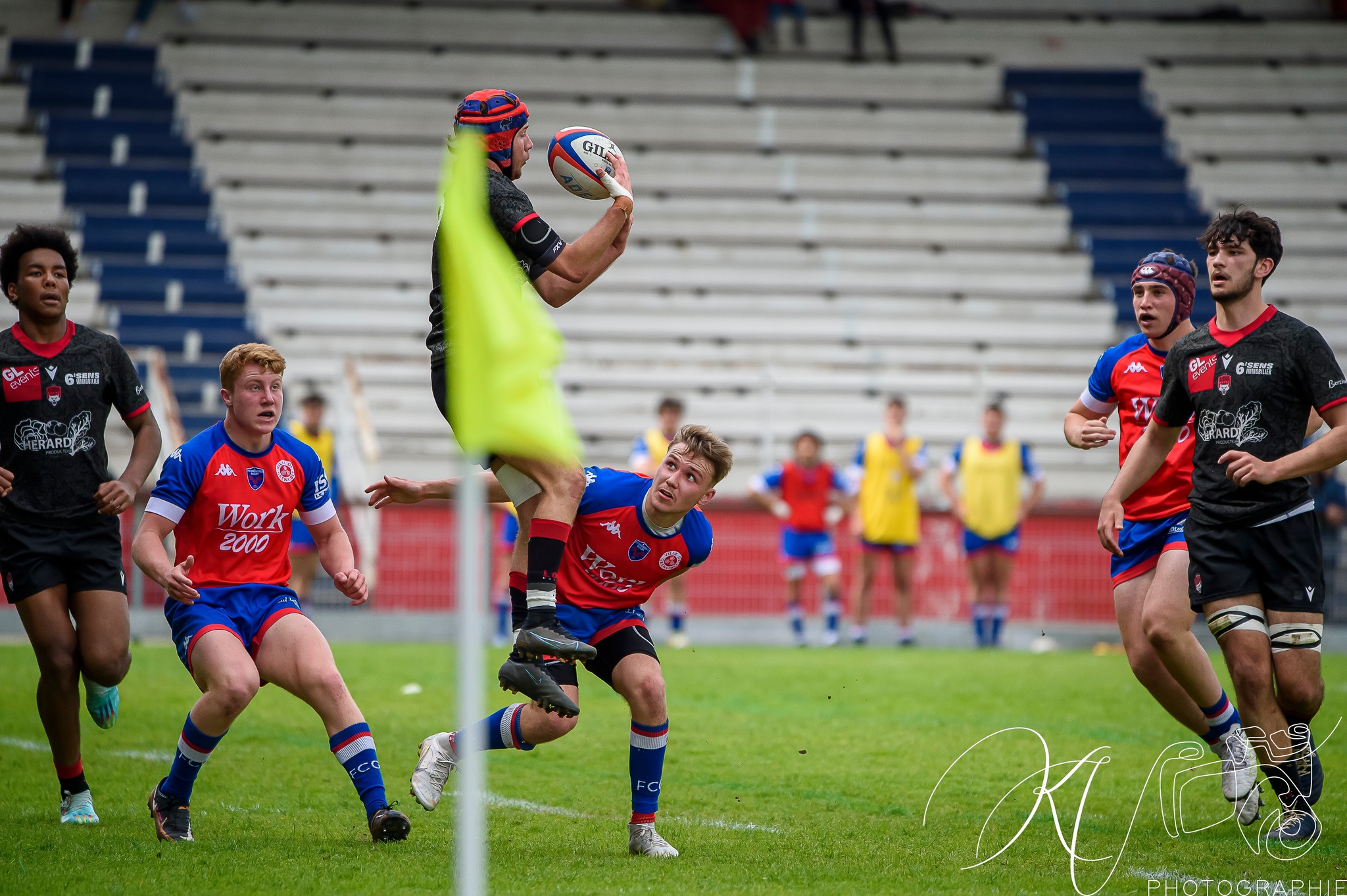 FC Grenoble Rugby - Lyon Olympique Universitaire - Rugby - 2023 CRABOS FCG (21) vs (15) LOU (#2023CRABOSFCGLOU04) Photo by: Karine Valentin | Siuxy Sports 2023-04-29