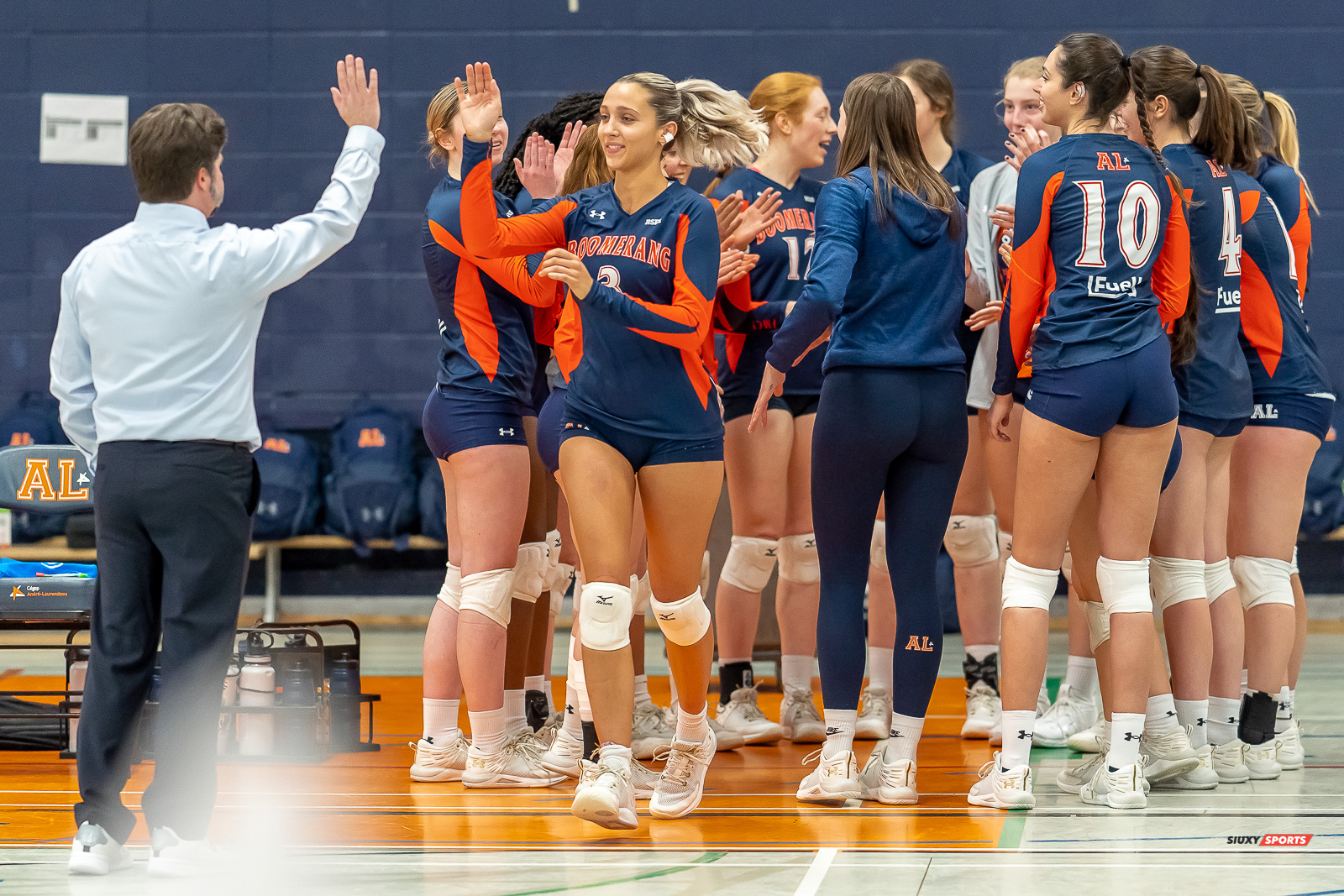 Dahlie BOURGEOIS - Anni JEGENI - Ève LAMONTAGNE -  Cégep André Laurendeau - Université Laval - Volleyball - RSEQ - 2023 Volley F - André Laurendeau (1) vs (3) Bois-de-Boulogne (#RSEQ2023ALvBBR01) Photo by: Dan Taylor-Morin | Siuxy Sports 2023-01-19