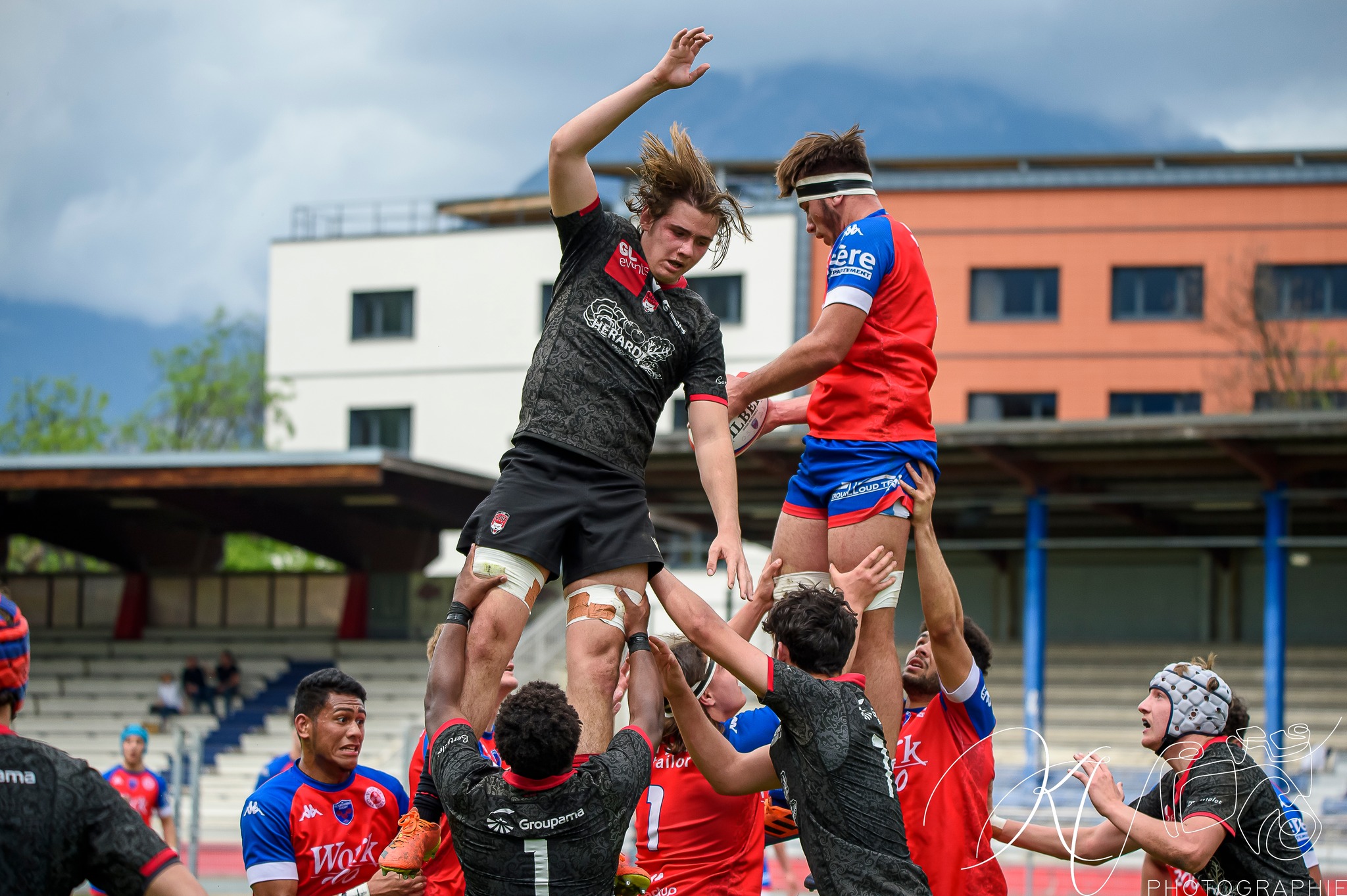  FC Grenoble Rugby - Lyon Olympique Universitaire - Rugby - 2023 CRABOS FCG (21) vs (15) LOU (#2023CRABOSFCGLOU04) Photo by: Karine Valentin | Siuxy Sports 2023-04-29