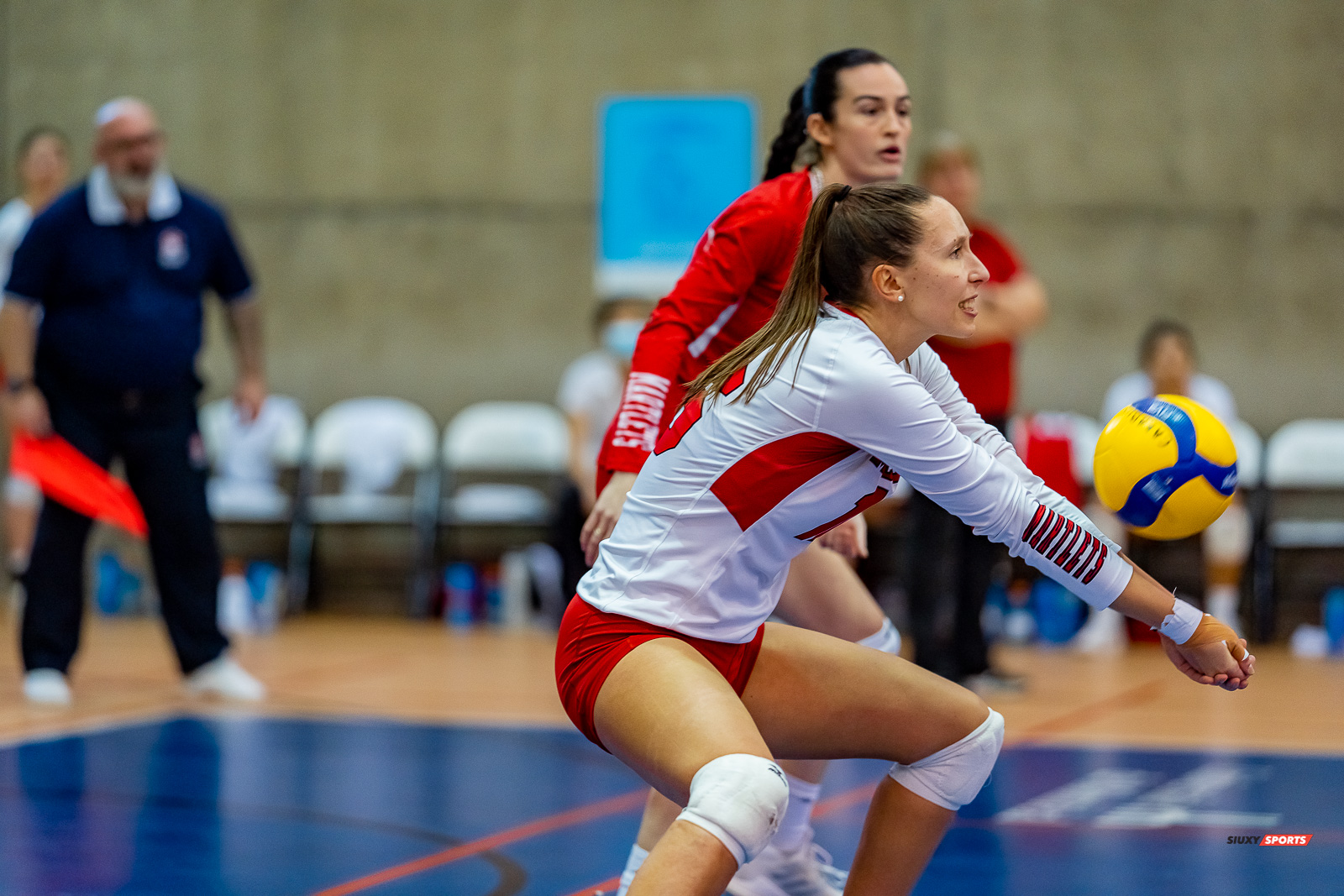 Charlene ROBITAILLE - Catherine VERCHEVAL - - Université de Montréal - Université McGill - Volleyball - RSEQ - 2023 Volley F - Université de Montréal (1) vs (3) McGill University - R4 (#RSEQ2023UDMvMCG01R4) Photo by: Juan Alchourron | Siuxy Sports Charlene ROBITAILLE - Catherine VERCHEVAL - - Université de Montréal - Université McGill - Volleyball - RSEQ - 2023 Volley F - Université de Montréal (1) vs (3) McGill University - R4 (#RSEQ2023UDMvMCG01R4) Photo by: Juan Alchourron | Siuxy Sports