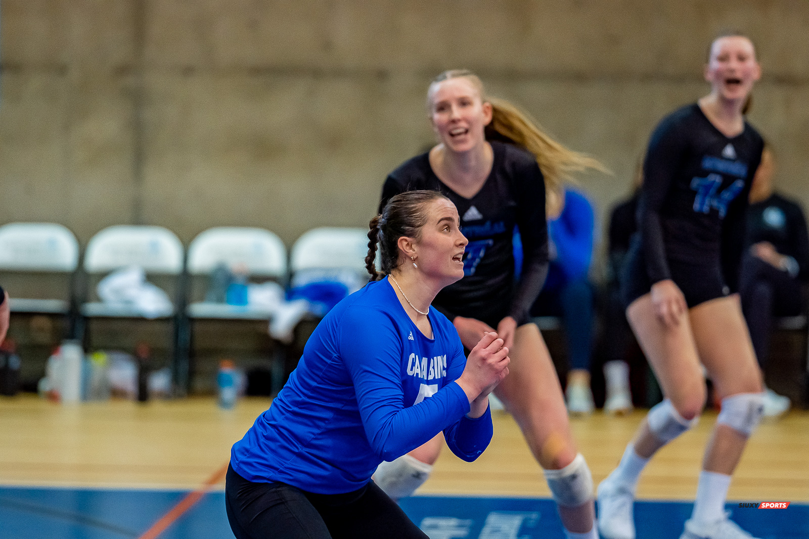 Maude BABIN - Olympe DESMEDT - Brittany MCGLASHAN - - Université de Montréal - Université McGill - Volleyball - RSEQ - 2023 Volley F - Université de Montréal (1) vs (3) McGill University - R5 (#RSEQ2023UDMvMCG01R5) Photo by: Juan Alchourron | Siuxy Sports Maude BABIN - Olympe DESMEDT - Brittany MCGLASHAN - - Université de Montréal - Université McGill - Volleyball - RSEQ - 2023 Volley F - Université de Montréal (1) vs (3) McGill University - R5 (#RSEQ2023UDMvMCG01R5) Photo by: Juan Alchourron | Siuxy Sports