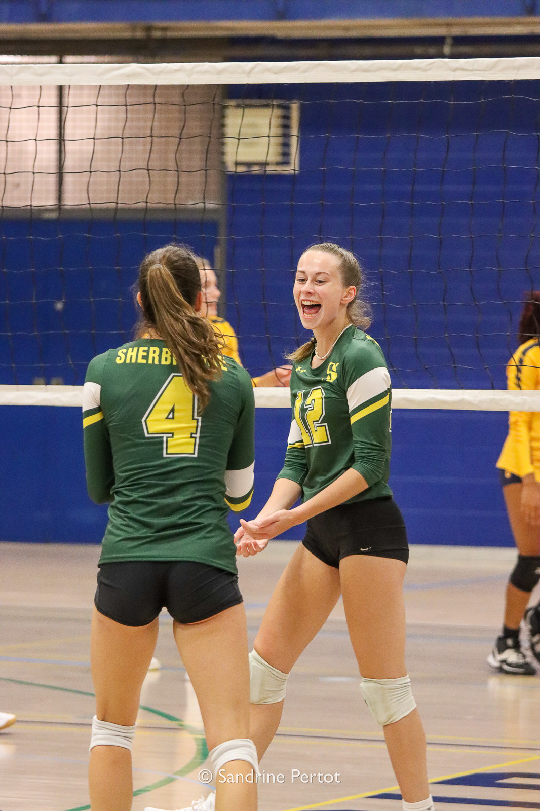  Université de Sherbrooke -  - Volleyball - UQAM Invitational 2022 - Vert et Or (#2022UQAMINV02) Photo by: Sandrine Pertot | Siuxy Sports 2022-09-23