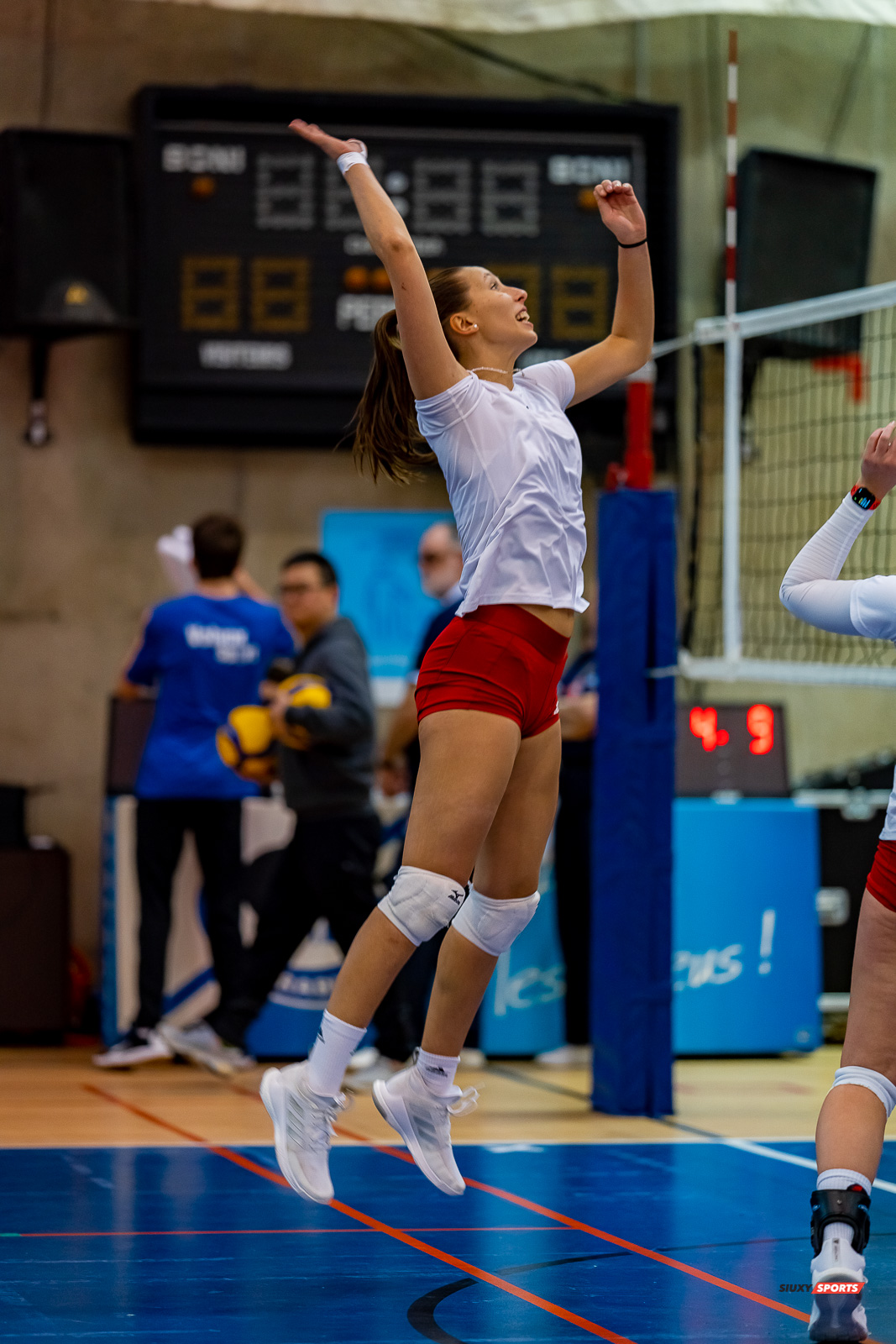Charlene ROBITAILLE - - Université de Montréal - Université McGill - Volleyball - RSEQ - 2023 Volley F - Université de Montréal (1) vs (3) McGill University - R3 (Avant Match) (#RSEQ2023UDMvMCG01R3) Photo by: Juan Alchourron | Siuxy Sports Charlene ROBITAILLE - - Université de Montréal - Université McGill - Volleyball - RSEQ - 2023 Volley F - Université de Montréal (1) vs (3) McGill University - R3 (Avant Match) (#RSEQ2023UDMvMCG01R3) Photo by: Juan Alchourron | Siuxy Sports