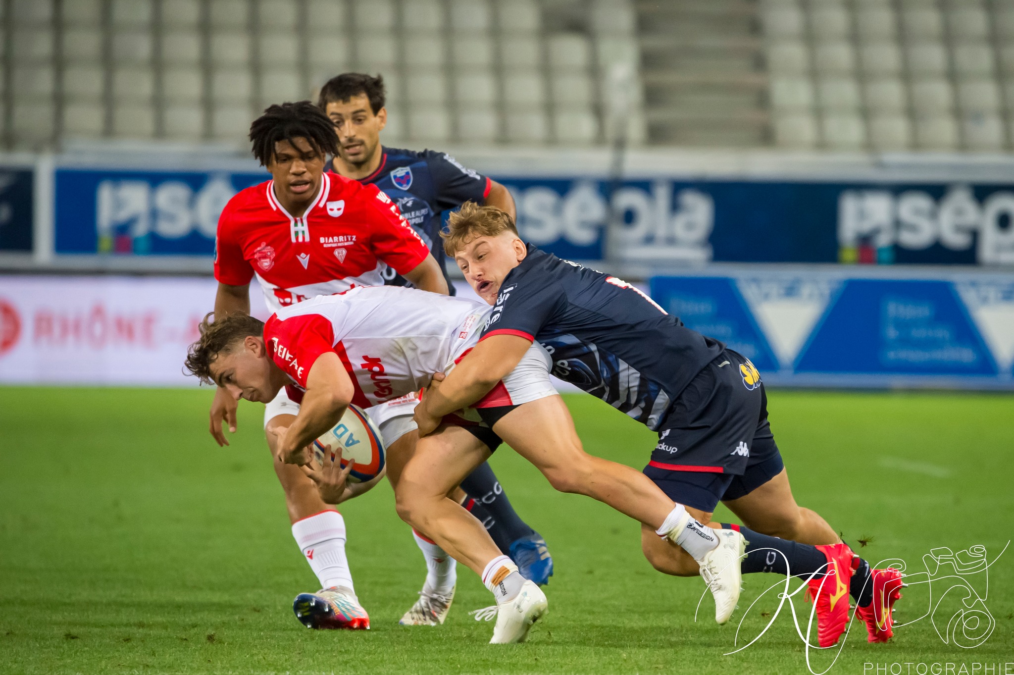  FC Grenoble Rugby - Biarritz - Rugby - FC Grenoble (40) vs (22) Biarritz (#2023FCGBIA09) Photo by: Karine Valentin | Siuxy Sports 2023-09-06
