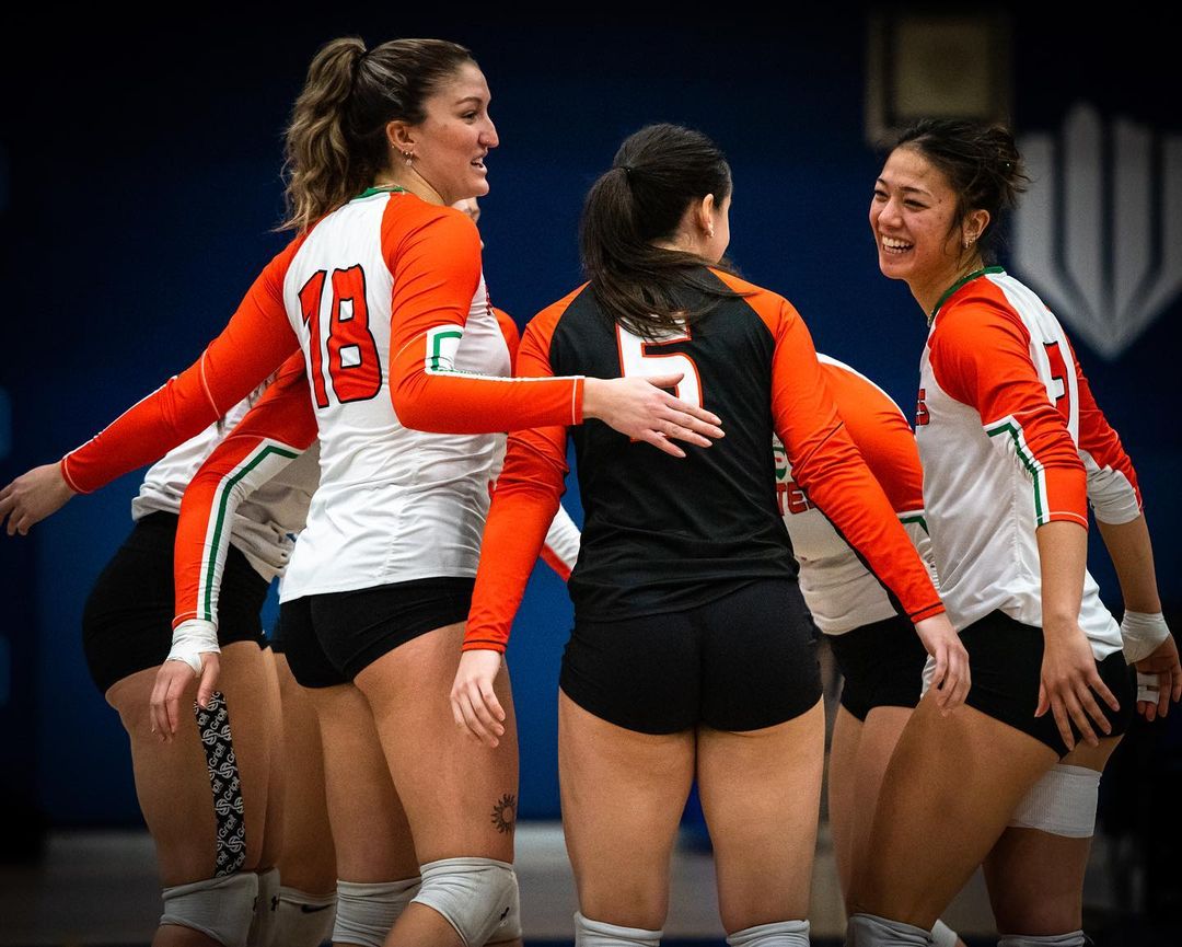 Mégane CHIASSON - Stéphanie LAMONDE - Alissa VEILLEUX -  Université du Québec à Montréal - Université du Québec à Trois-Rivières - Volleyball - RSEQ - 2023 Volley F - UQAM (3) vs (0) UQTR (Match) (#RSEQ2023UQAMvUQTR04) Photo by: Ali El Kacemi | Siuxy Sports 2023-02-12